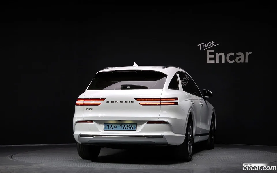 Genesis Electrified GV70 e-AWD 2022 — миниатюра 4