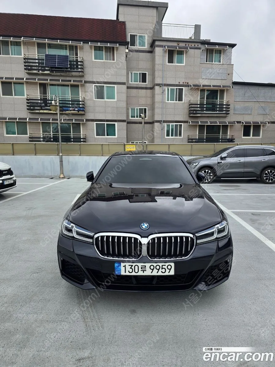 BMW 5 Series 530e M 2022 — фото 1, купить с доставкой в Москву