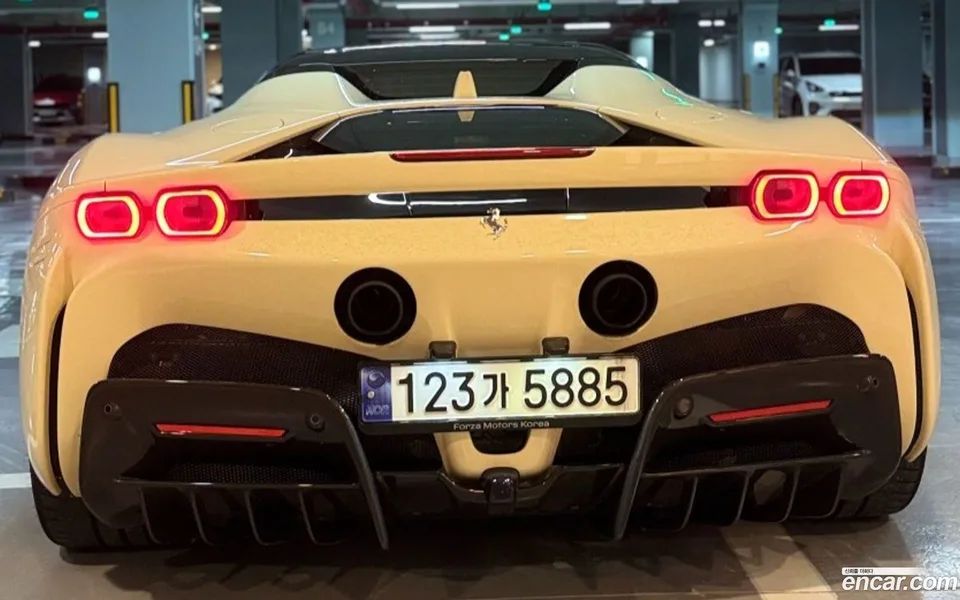 Ferrari SF90 Spider 4.0 2023 — thumbnail 4