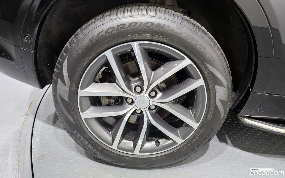 Land Rover Discovery Sport P250 SE 2024 — миниатюра 2