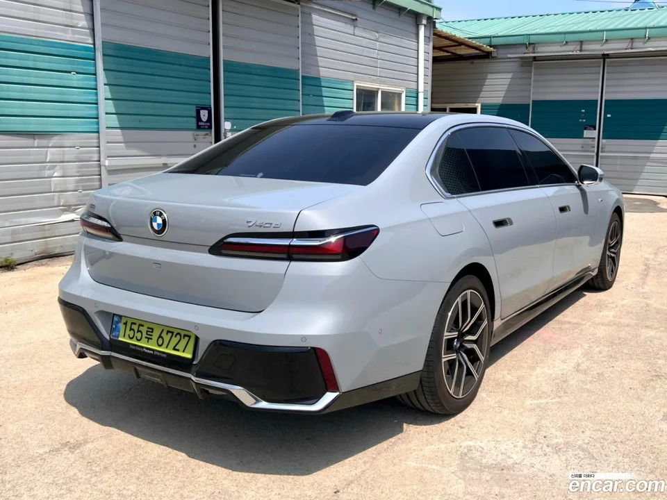 BMW 7 Series 740d xDrive M 2025 — миниатюра 4