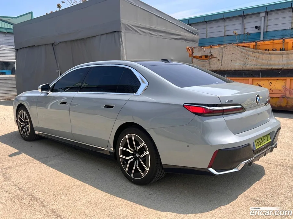 BMW 7 Series 740d xDrive M 2025 — миниатюра 5