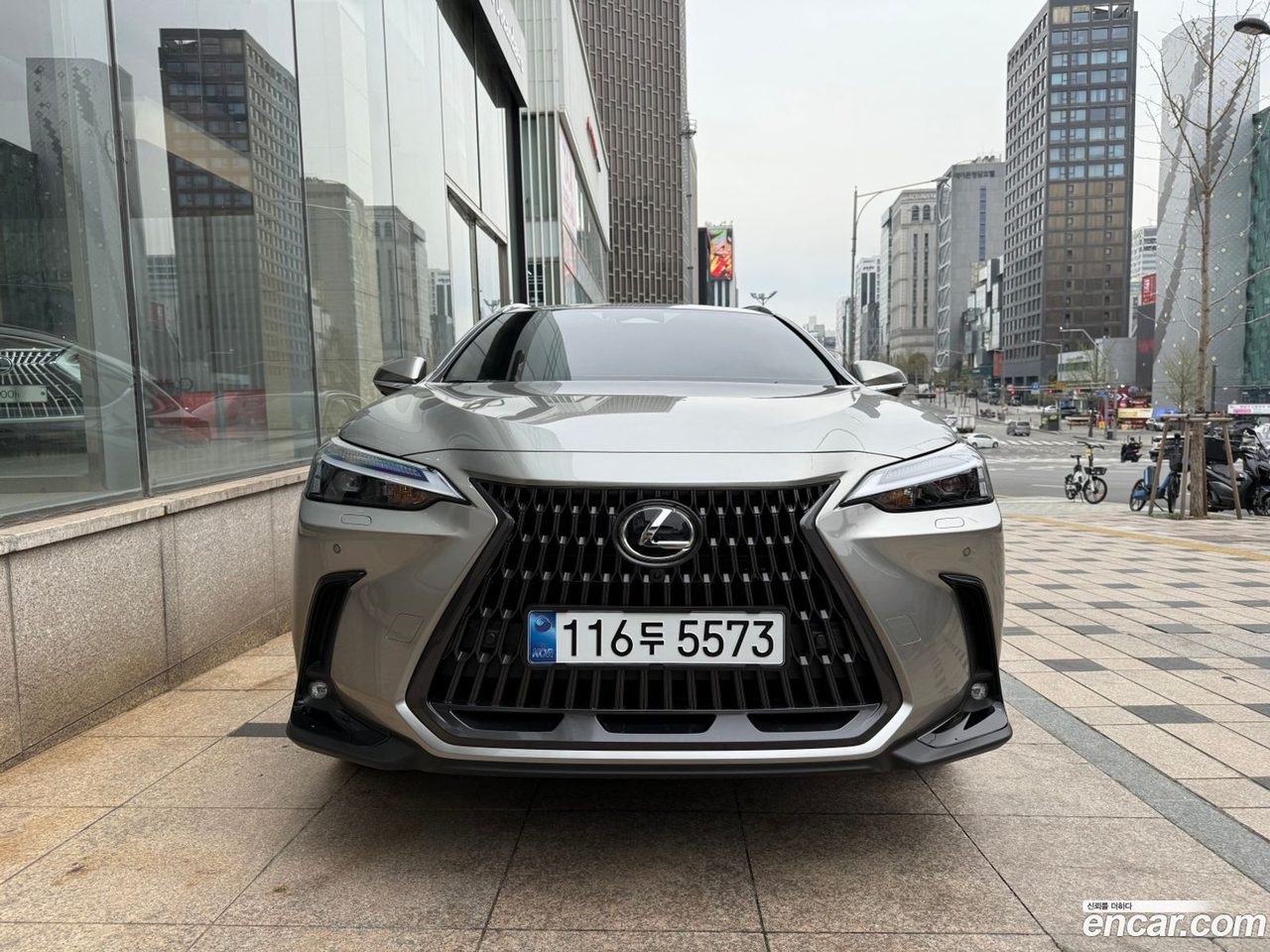 Lexus NX 450h+ 2025