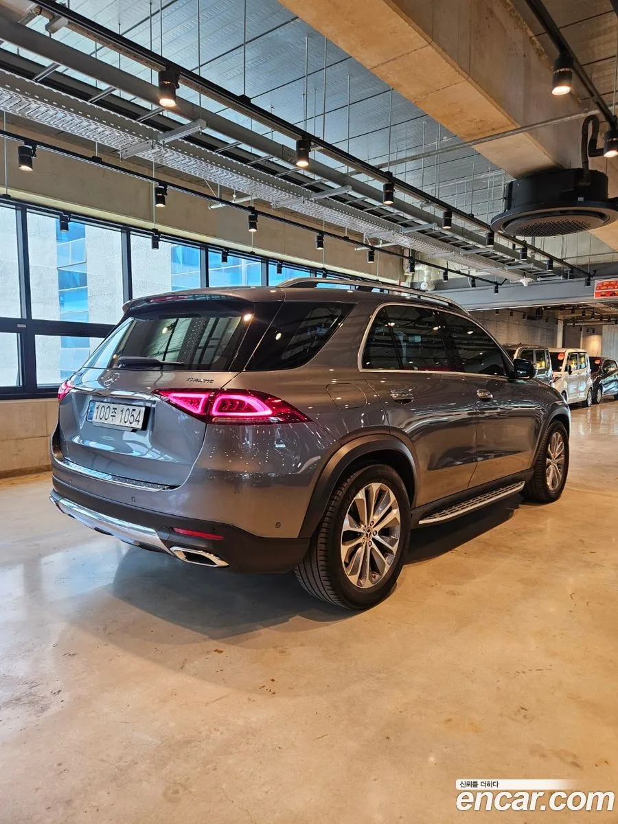 Mercedes-Benz GLE-Class GLE300d 4MATIC 2023 — миниатюра 2