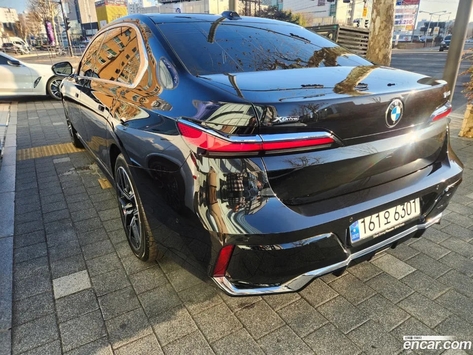 BMW 7 Series 740d xDrive M 2025 — миниатюра 2