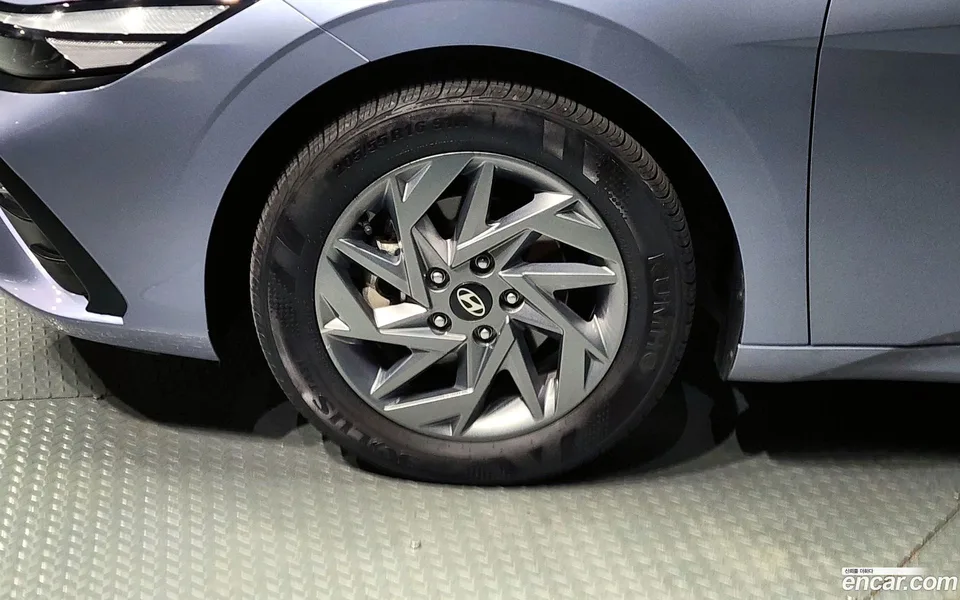 Hyundai Avante CN7 1.6 2023 — миниатюра 2