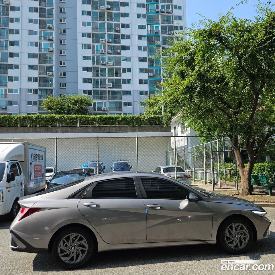 Hyundai Avante CN7 1.6 2023 — thumbnail 4