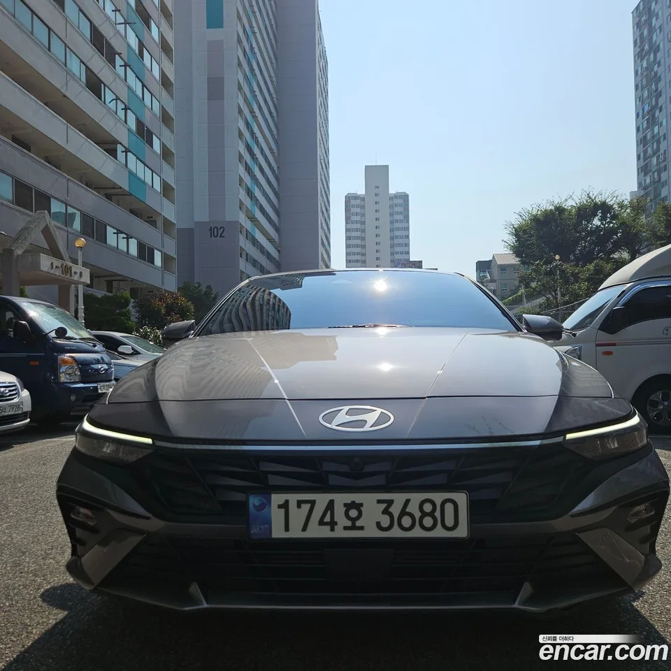 Hyundai Avante CN7 1.6 2023 — photo 1, buy with delivery to Moscow