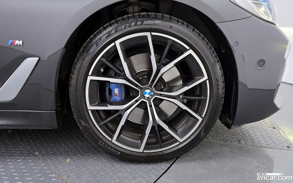 BMW 5 Series 530i xDrive M 2023 — миниатюра 5