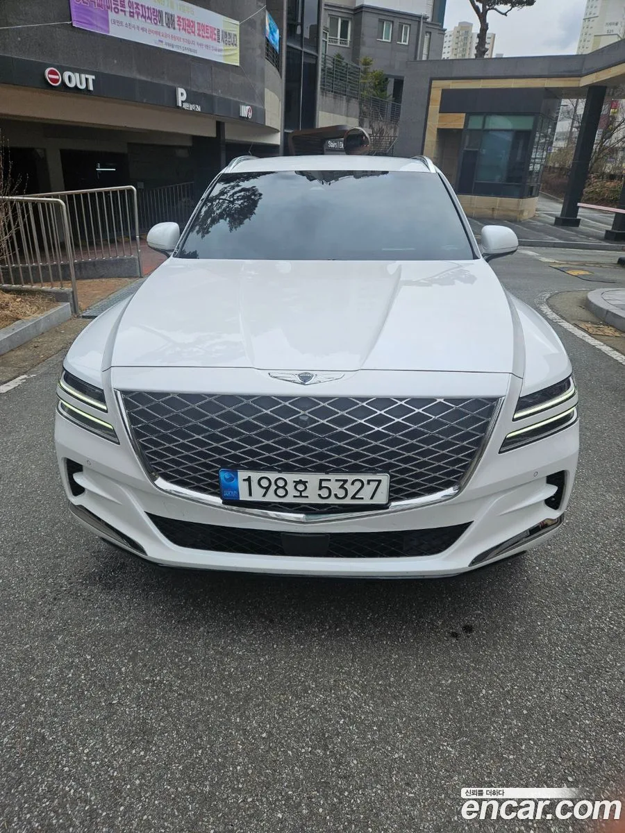 Genesis GV80 2.5T AWD 2023 — фото 1, купить с доставкой в Москву