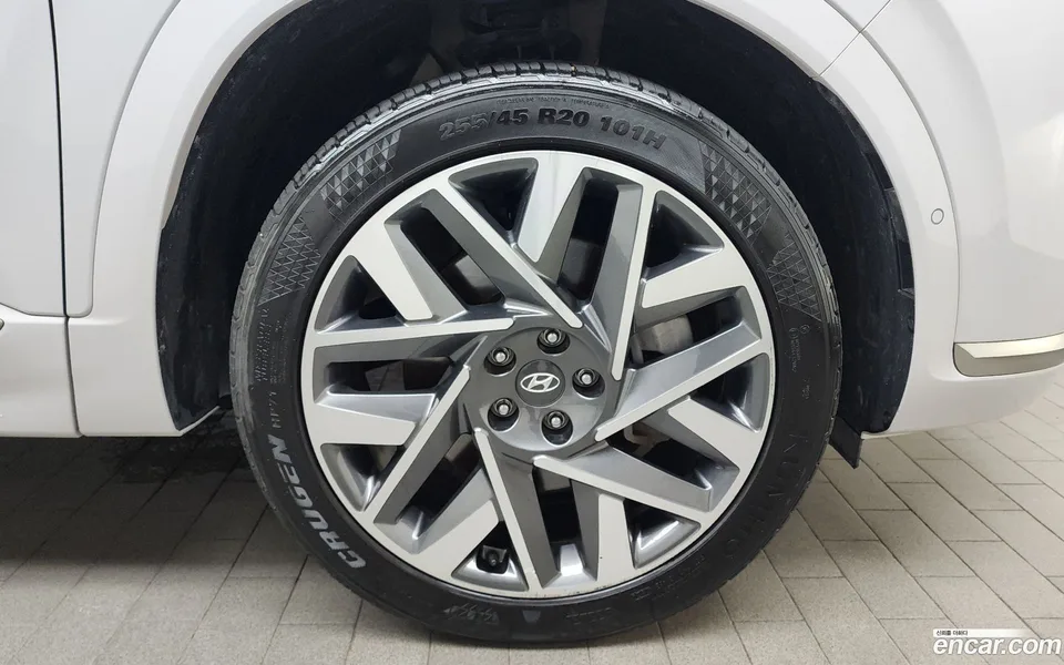 Hyundai SantaFe 2.5T 2WD 2023 — миниатюра 2