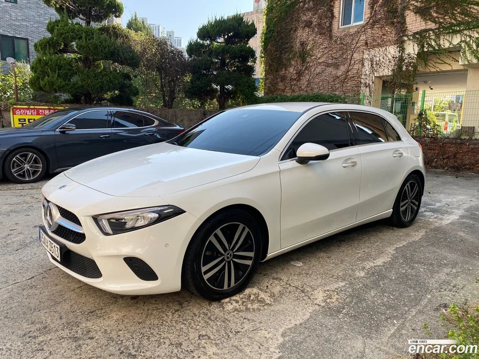 Mercedes-Benz A-Class A220 2022 — миниатюра 2