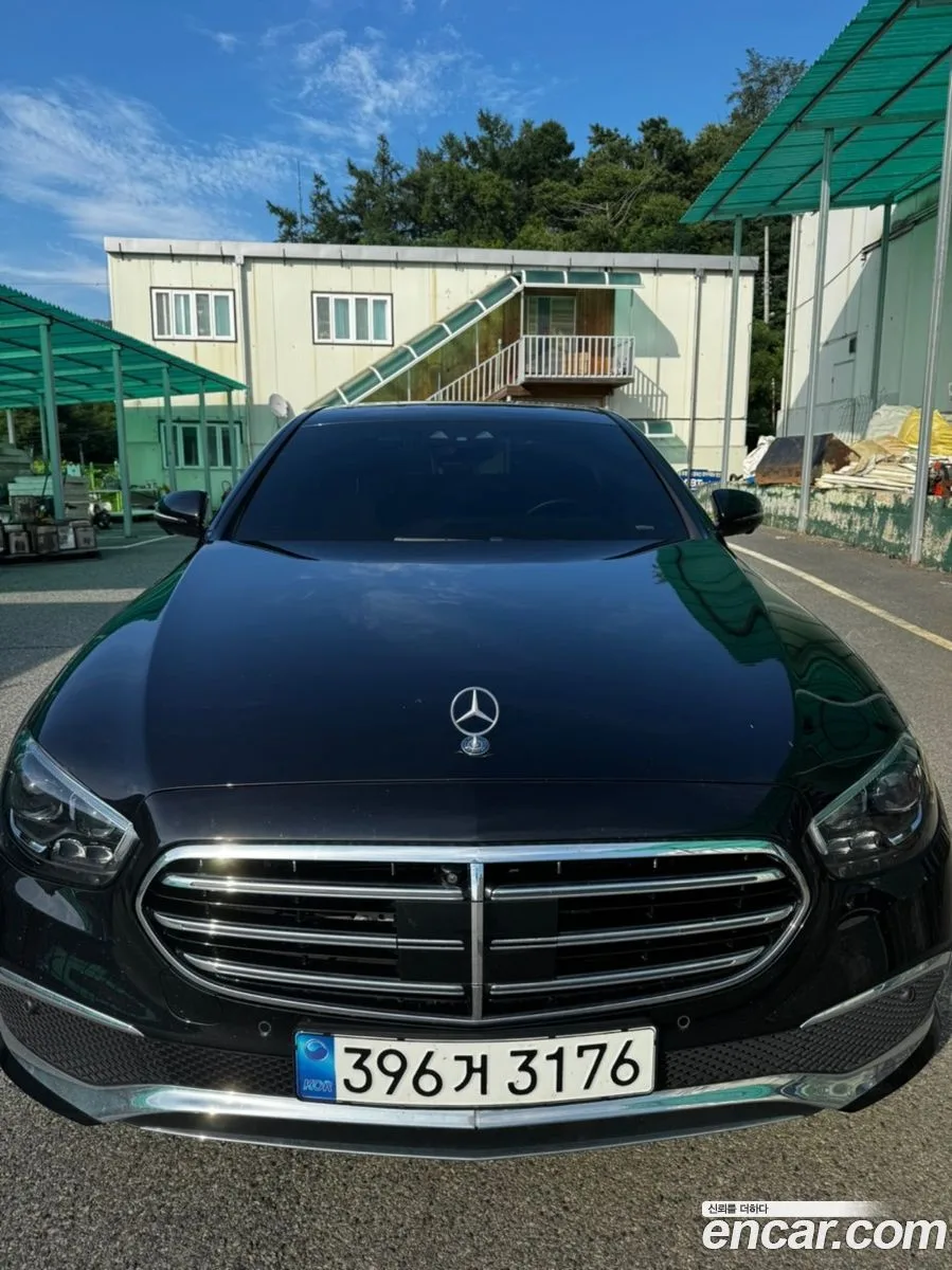 Mercedes-Benz E-Class E350 4MATIC 2022 — фото 1, купить с доставкой в Москву