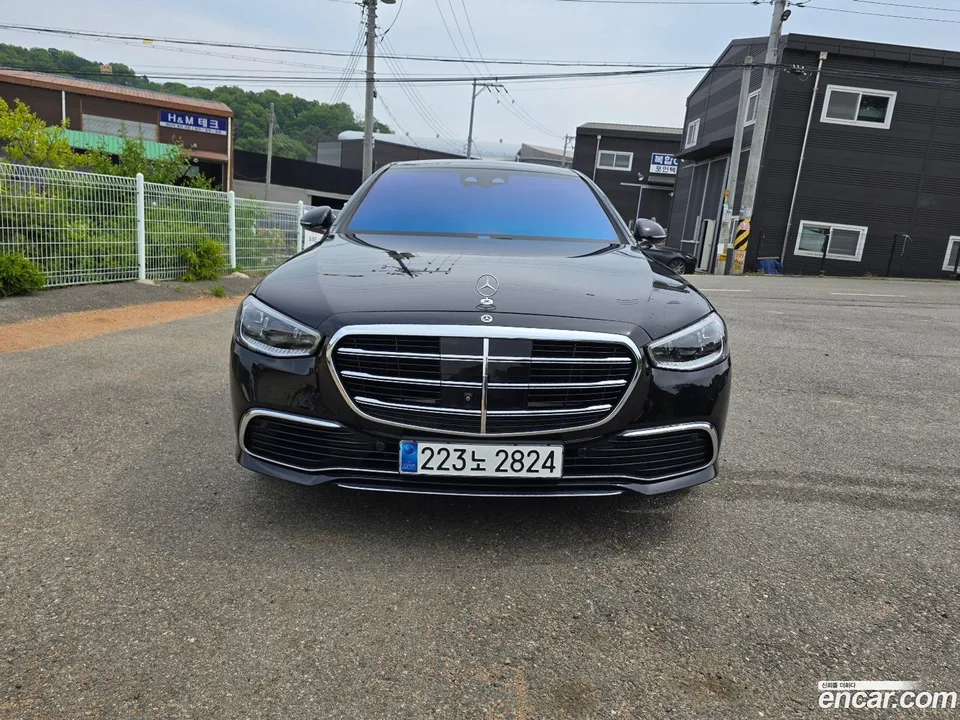 Mercedes-Benz S-Class S580L 4MATIC 2023 — фото 1, купить с доставкой в Москву