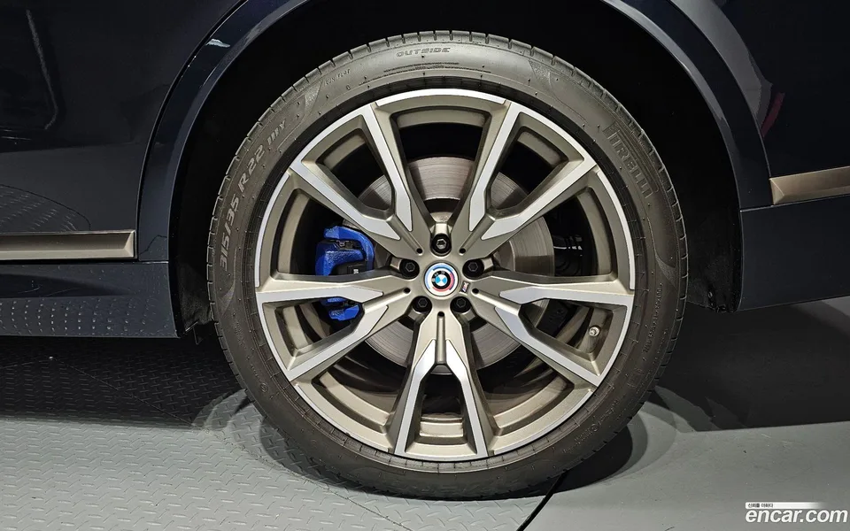 BMW X7 M50i 6 2022 — миниатюра 5