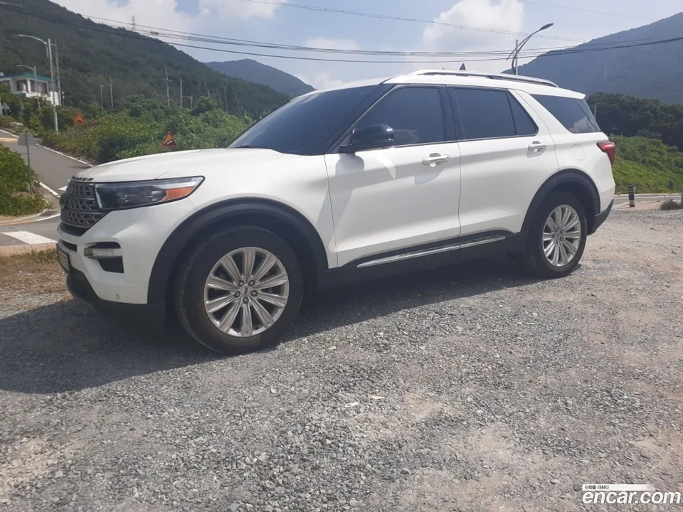 Ford Explorer 2.3 4WD 2022 — миниатюра 3