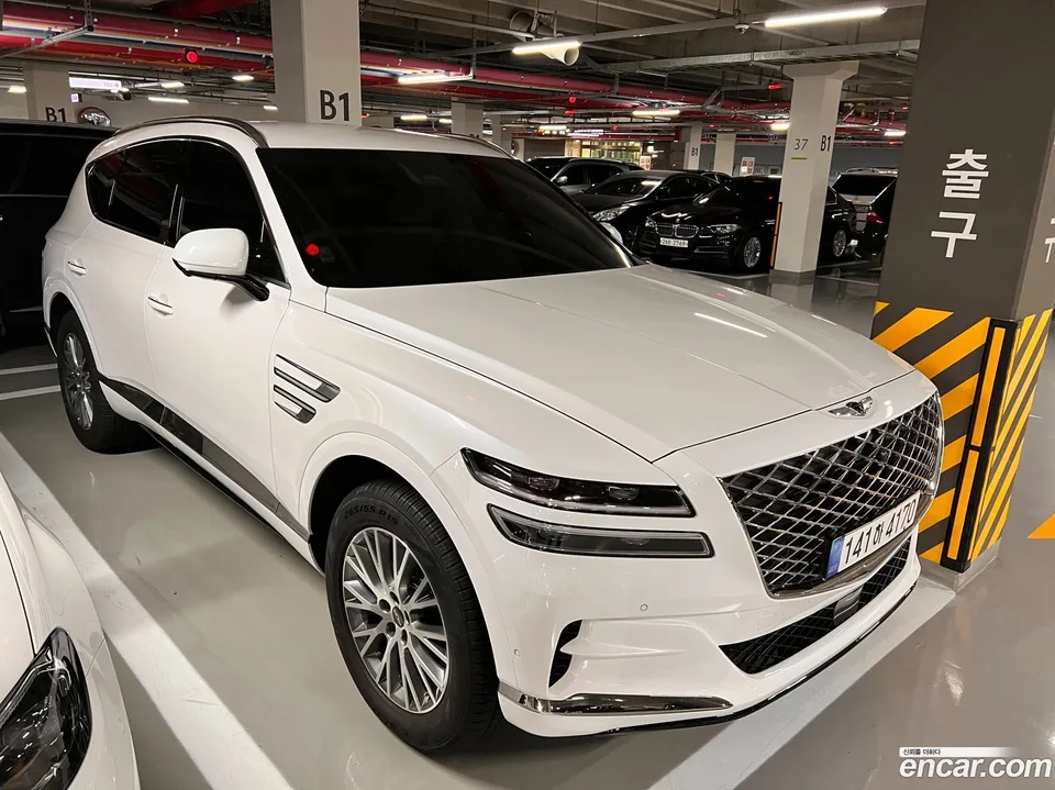 Genesis GV80 2.5T AWD 2022 — фото 1, купить с доставкой в Москву