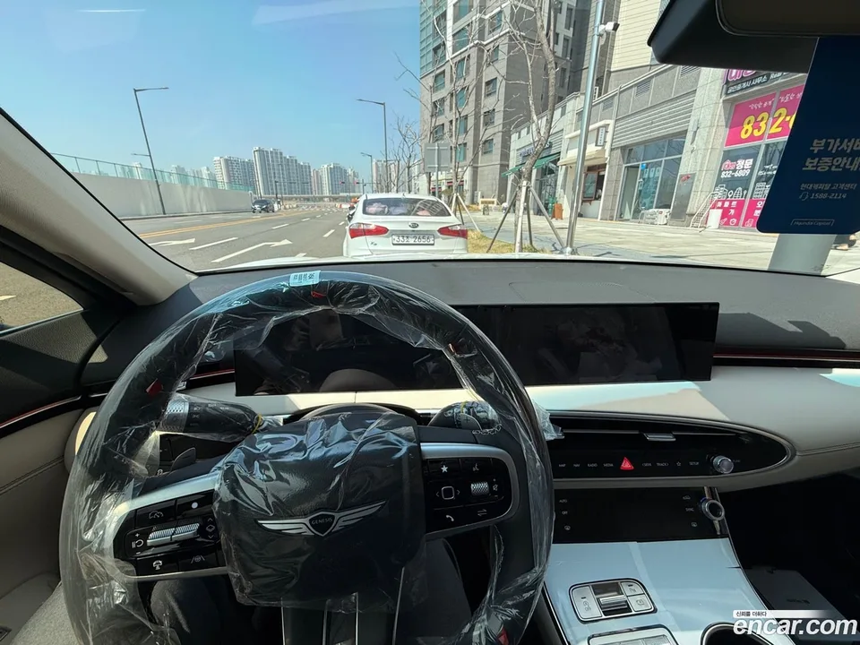 Genesis GV70 2.5T 2WD 2025 — миниатюра 5