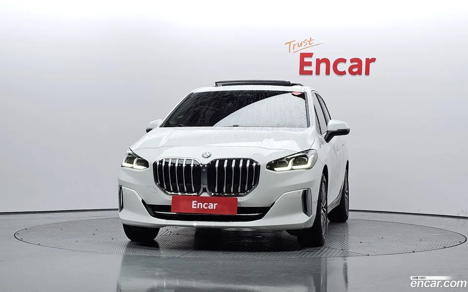 BMW 2 Series Active Tourer 220i 2024 — миниатюра 3