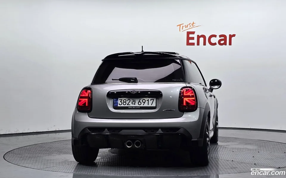 MINI Cooper S JCW 2023 — миниатюра 4