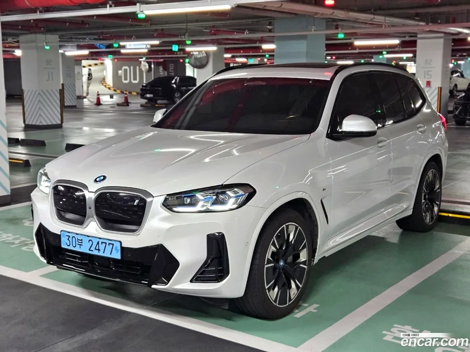 BMW iX3 M 2023 — фото 1, купить с доставкой в Москву