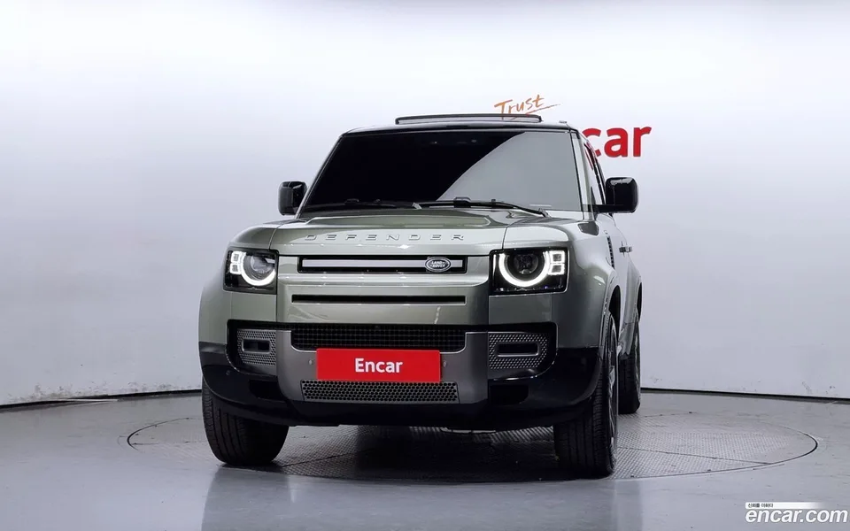 Land Rover Defender 110 P300 X- SE 2024 — миниатюра 3