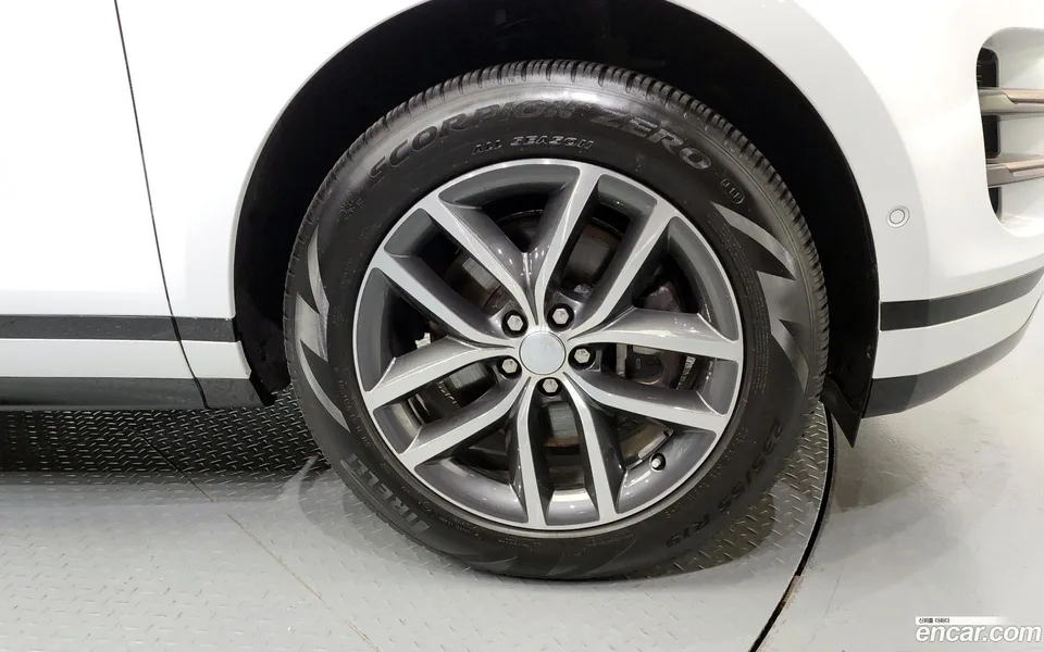 Land Rover Range Rover Evoque P250 SE 2024 — миниатюра 2