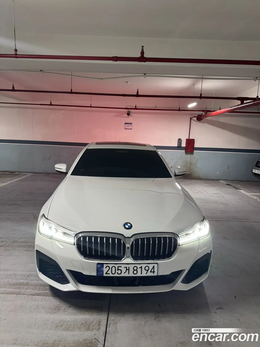 BMW 5 Series 520i M 2023 — фото 1, купить с доставкой в Москву