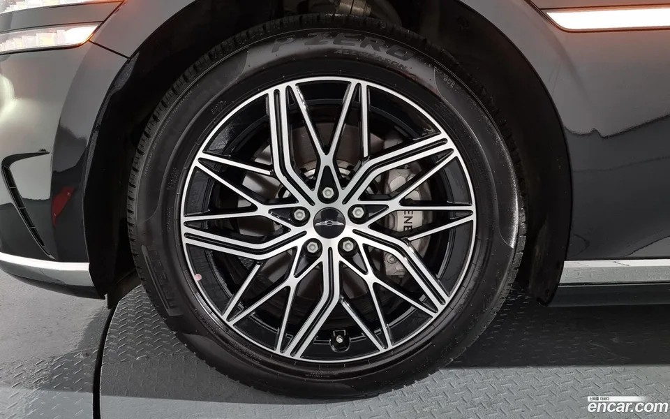 Genesis G90 3.5 2WD 2023 — миниатюра 2