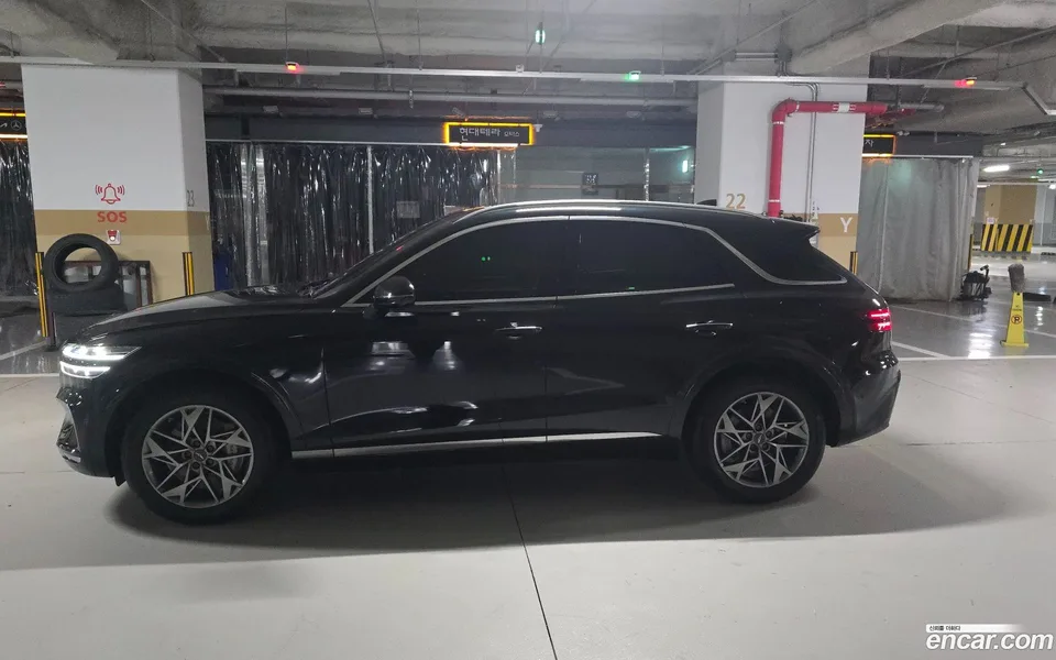 Genesis GV70 2.5T 2WD 2023 — миниатюра 3