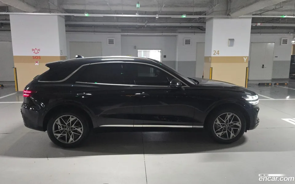 Genesis GV70 2.5T 2WD 2023 — миниатюра 4