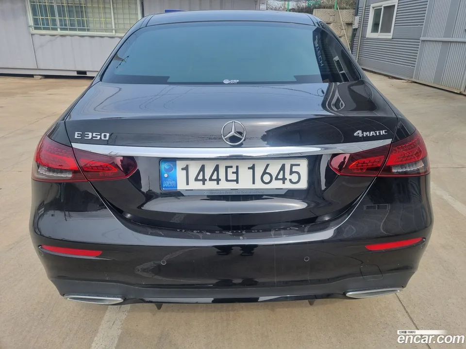 Mercedes-Benz E-Class E350 4MATIC AMG Line 2023 — миниатюра 3