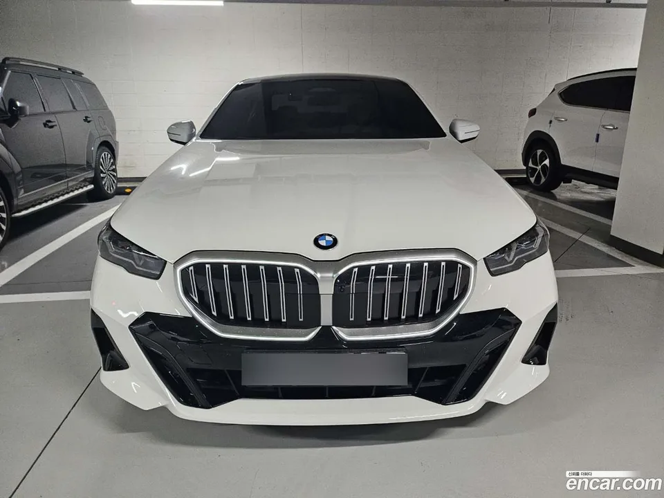 BMW 5 Series 520i M 2025 — миниатюра 3