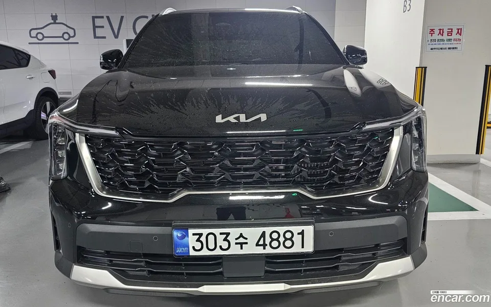 Kia Sorento 2.5T 2WD 2025 — фото 1, купить с доставкой в Москву