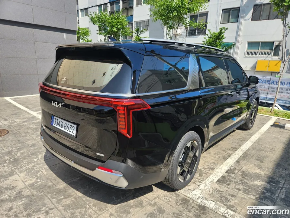 Kia Carnival HEV 9 2025 — миниатюра 4
