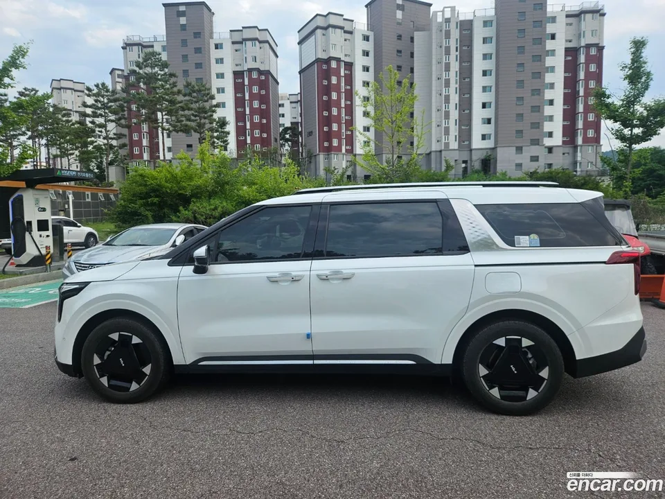 Kia Carnival HEV 9 2024 — миниатюра 4