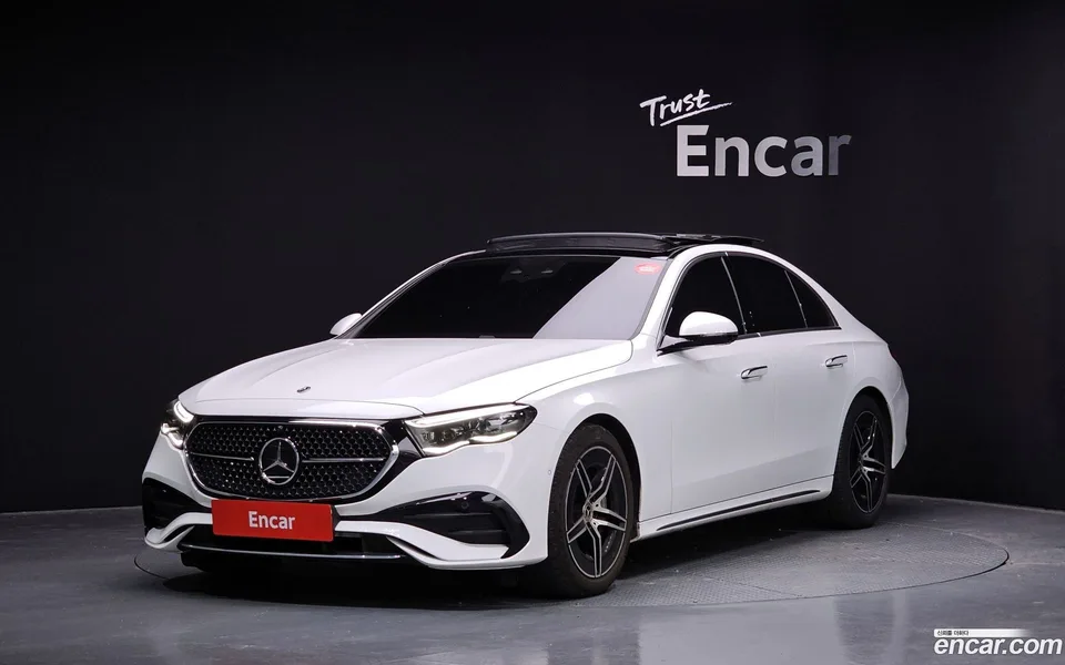 Mercedes-Benz E-Class E300 4MATIC AMG Line 2024 — фото 1, купить с доставкой в Москву