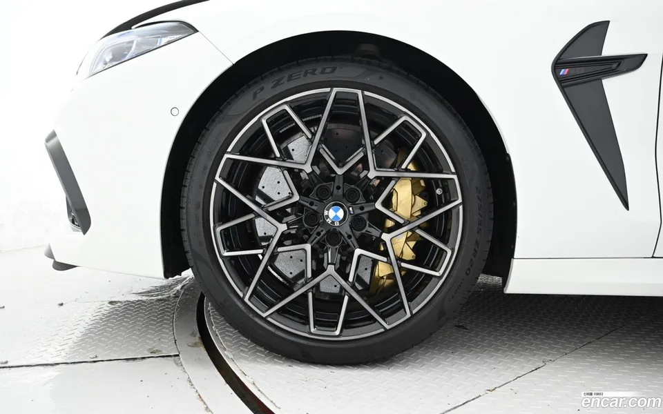BMW M8 M8 2024 — миниатюра 5