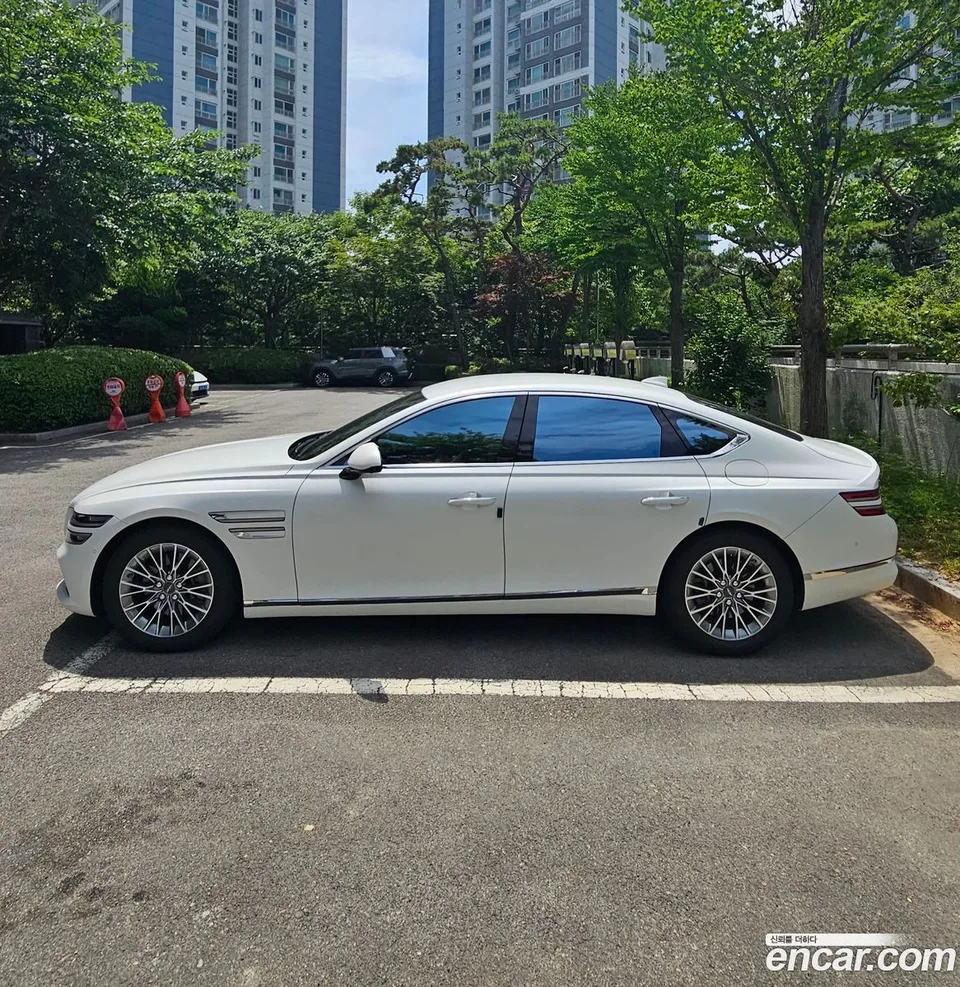 Genesis G80 2.5 AWD 2023 — thumbnail 3