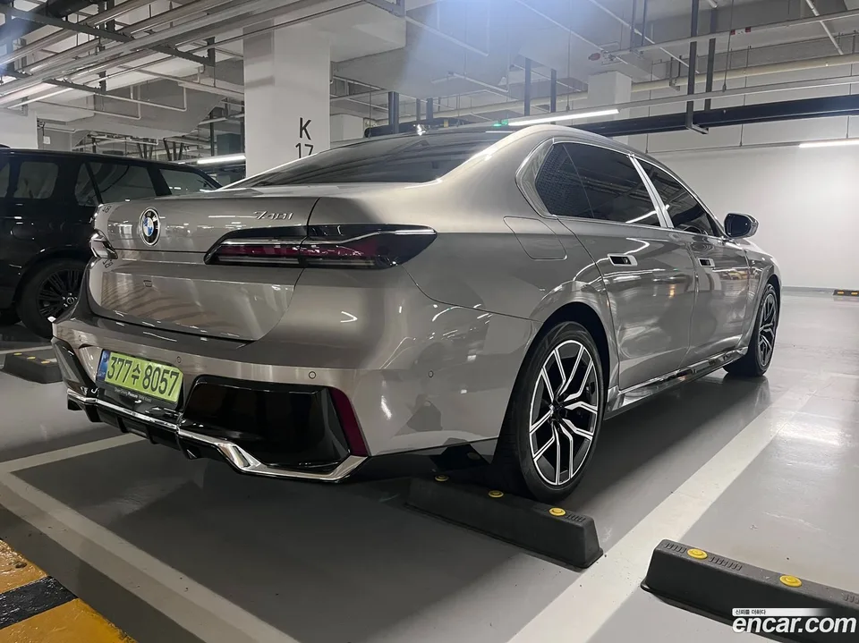BMW 7 Series 740i xDrive M 2025 — миниатюра 5