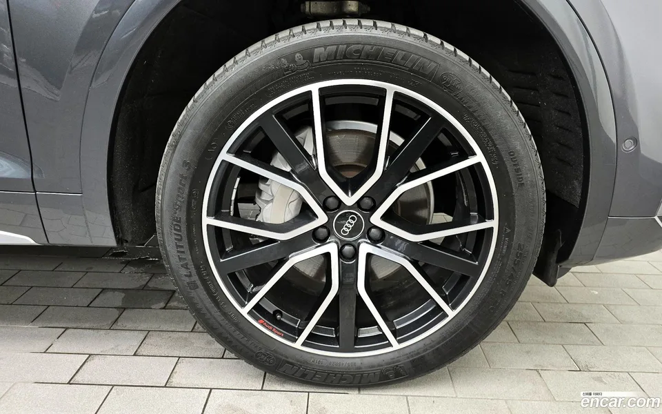 Audi Q5 45 TFSI 2023 — миниатюра 2