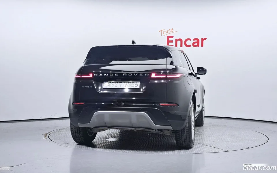 Land Rover Range Rover Evoque P250 S 2024 — миниатюра 4