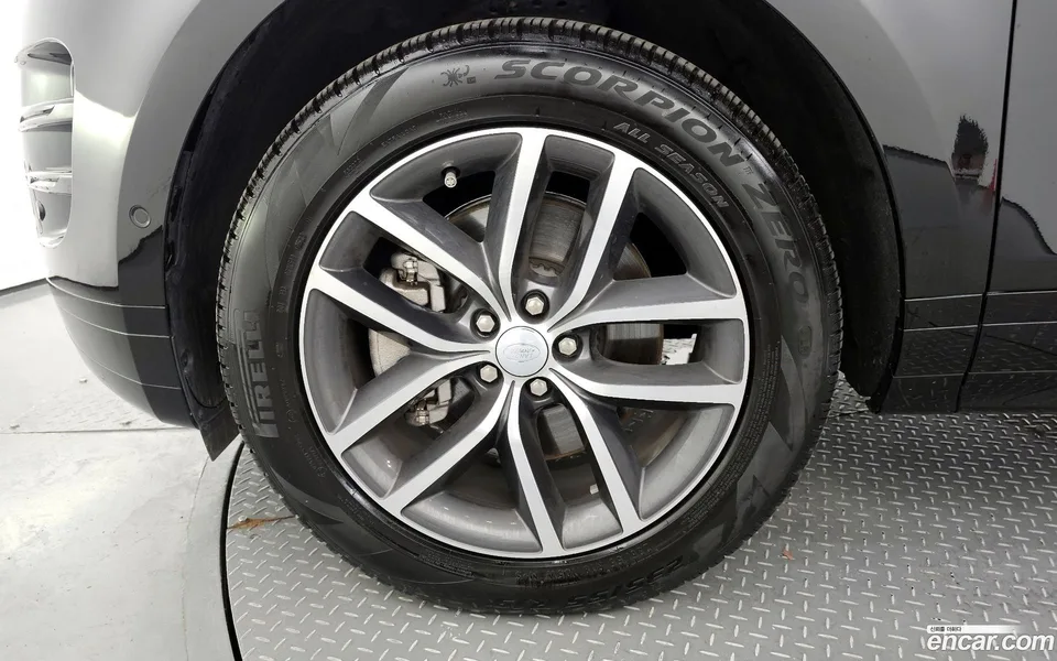 Land Rover Range Rover Evoque P250 SE 2024 — миниатюра 2