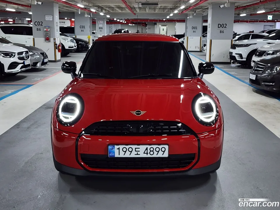 MINI Cooper C 2024 — миниатюра 3
