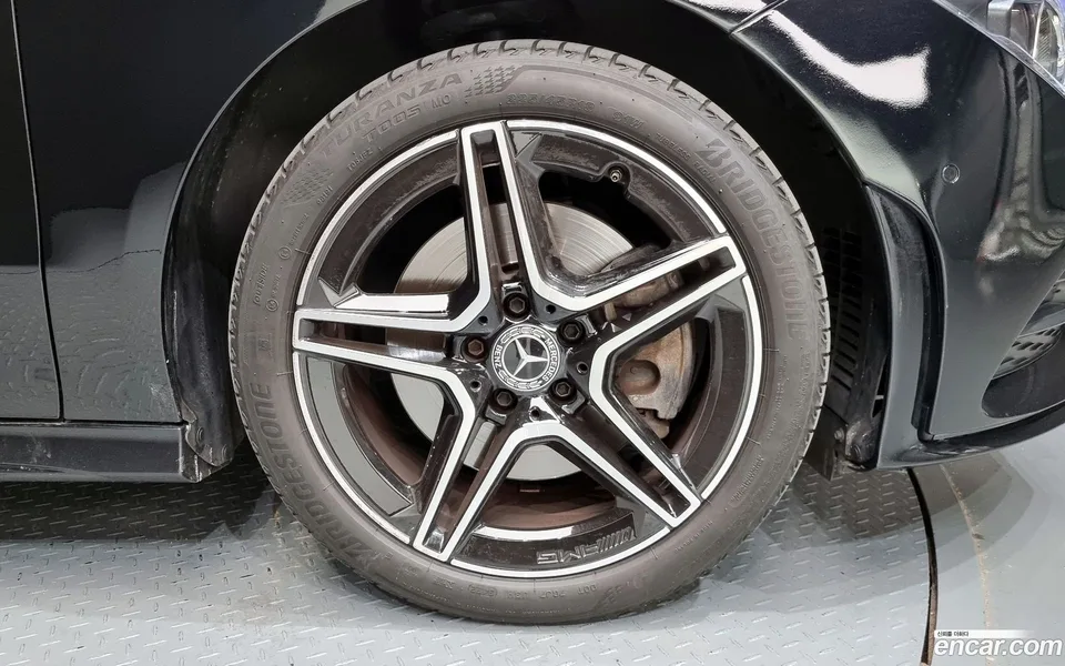 Mercedes-Benz CLA-Class CLA250 4MATIC 2022 — миниатюра 2