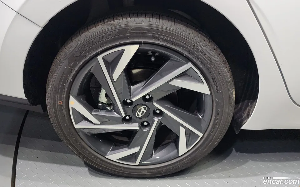 Hyundai Avante CN7 1.6 LPi 2025 — миниатюра 2