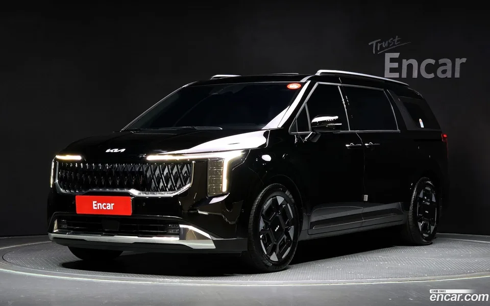 Kia Carnival 9 2024 — фото 1, купить с доставкой в Москву