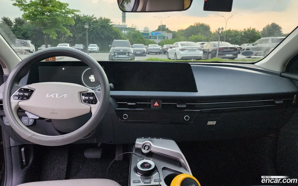 Kia EV6 2023 — thumbnail 4