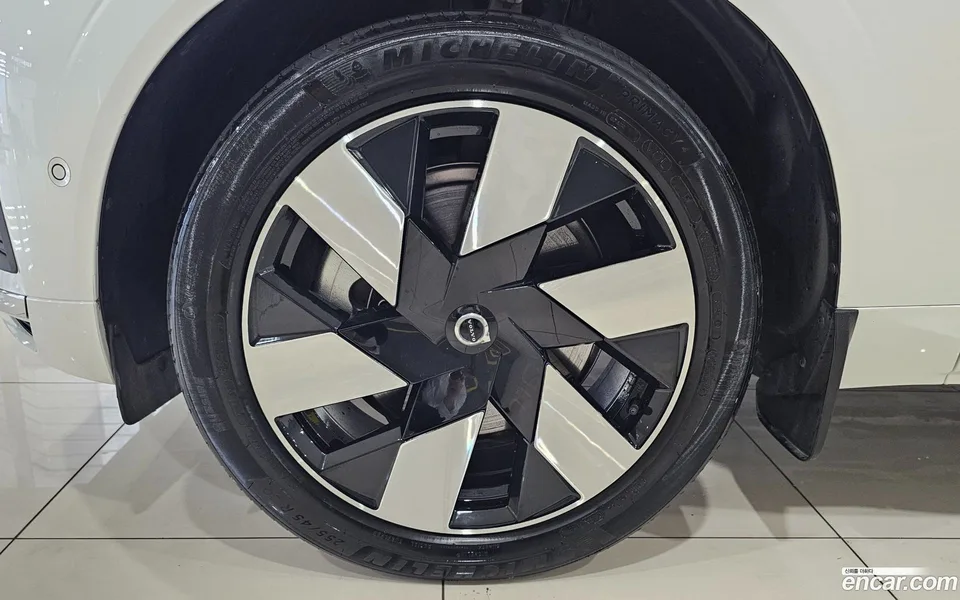 Volvo XC60 T8 2024 — миниатюра 2