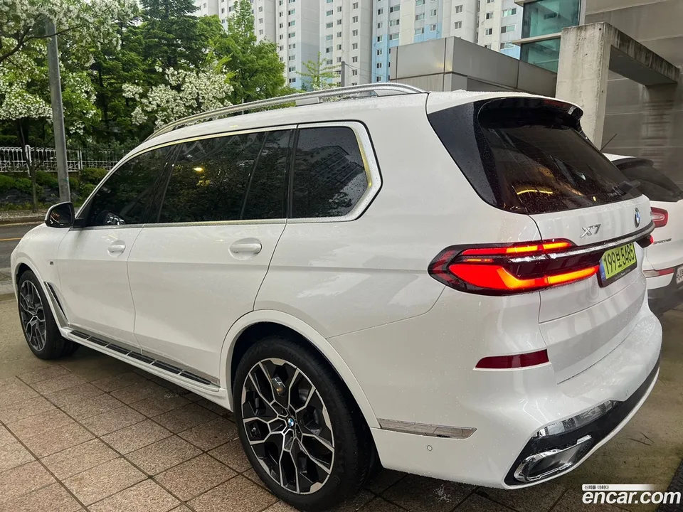 BMW X7 xDrive 40i M 6 2025 — миниатюра 4